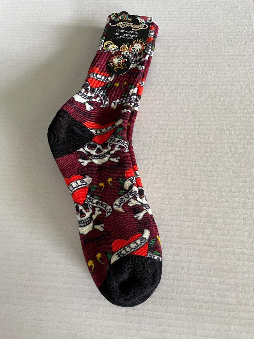 ADULT ED HARDY 2 PAIR BLACK MAROON CREW SOCKS NEW